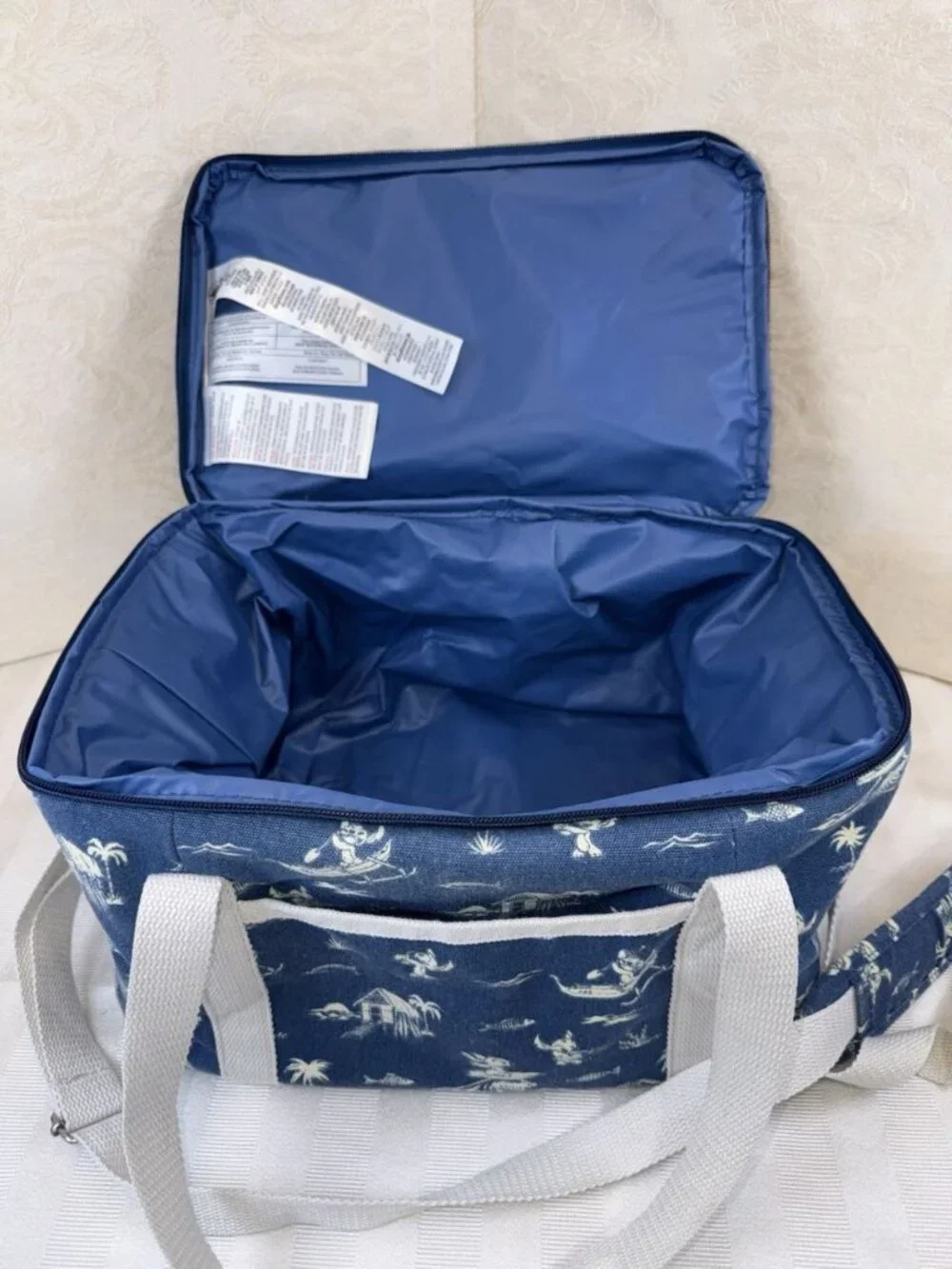Disney Parks STITCH Blue Soft Side Beach Bag Cooler Picnic Tote Shoulder Strap